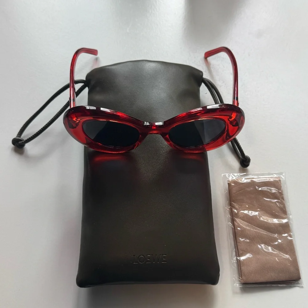 LOEWE NWOT sunglasses LW401121 - Picture 6 of 16